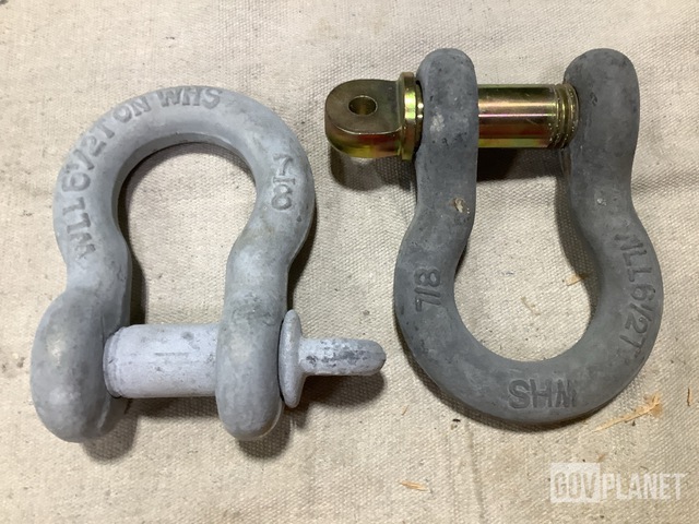 (365) W H Smith Hardware 7/8" Shackles