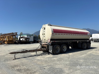 1996 Allweld 33000 L Quad/A Pup Tanker Trailer
