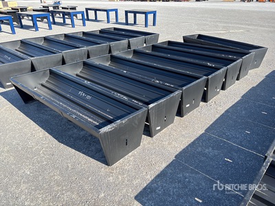 Quantity of (7) 2025 Kit Containers CF-90-V2025 7'6x2' مغذية المواشي