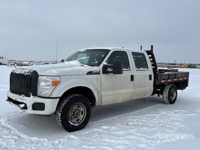 2015 Ford F-250 XL 4x4 Crew Cab Ciężarówka z płaską platformą