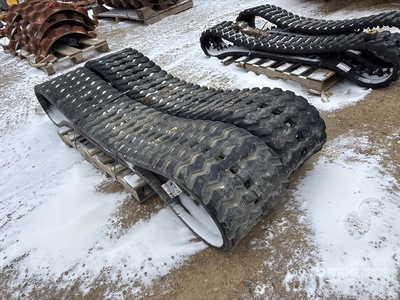 Quantity of (2) Kubota SVL95 Tracks Tracks