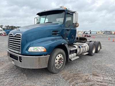 2018 Mack CXU613 6x4 3-Achs Sattelzugmaschine