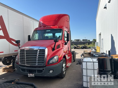 2018 Freightliner Cascadia 113 4x2 T/A Sleeper Truck Tractor