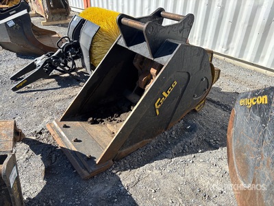 Felco bucket 18 in Roller Bucket