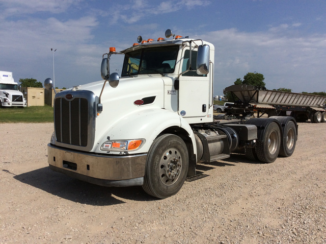 2014 Peterbilt 384 T/A Day Cab Truck Tractor