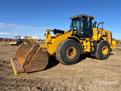 2021 Cat 972M Pala gommata