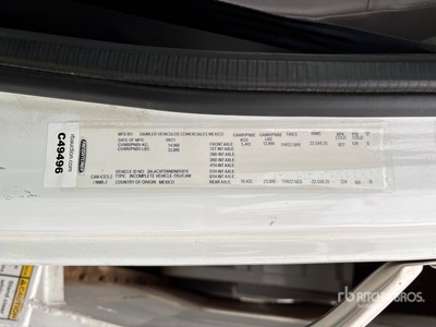 2022 Freightliner M2 106 4x2 Waste Collection Truck