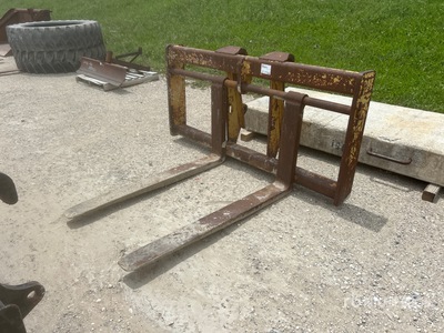 Cat 60 in Telehandler Pallet Forks