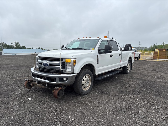 2019 Ford F-350 XLT 4x4 Crew Cab Hi-Rail Pickup