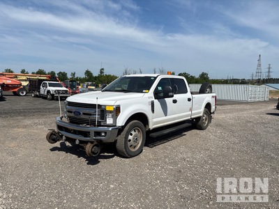 2019 Ford F-350 XLT 4x4 Crew Cab Pickup