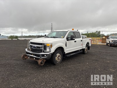 2019 Ford F-250 XLT 4x4 Crew Cab Hi-Rail Pickup