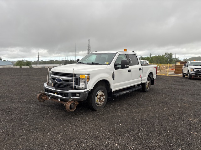 2019 Ford F-250 XLT 4x4 Crew Cab Hi-Rail Pickup