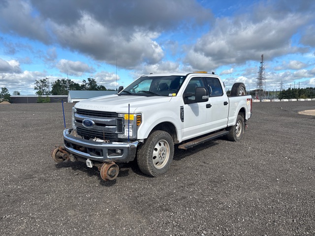 2019 Ford F-250 XLT 4x4 Crew Cab Hi-Rail Pickup