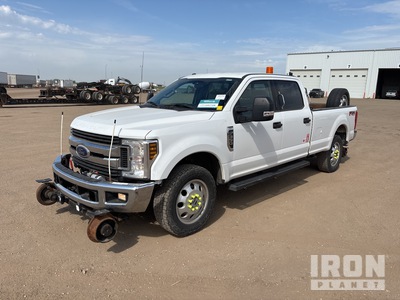 2019 Ford F-350 XLT 4x4 Crew Cab Hi-Rail Pickup