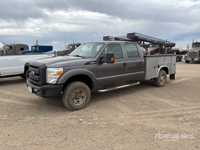 2014 Ford F-350 XL 4x4 Crew Cab Utility Truck