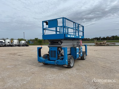 2014 Genie GS-5390 4x4 Dual Fuel Scissor Lift