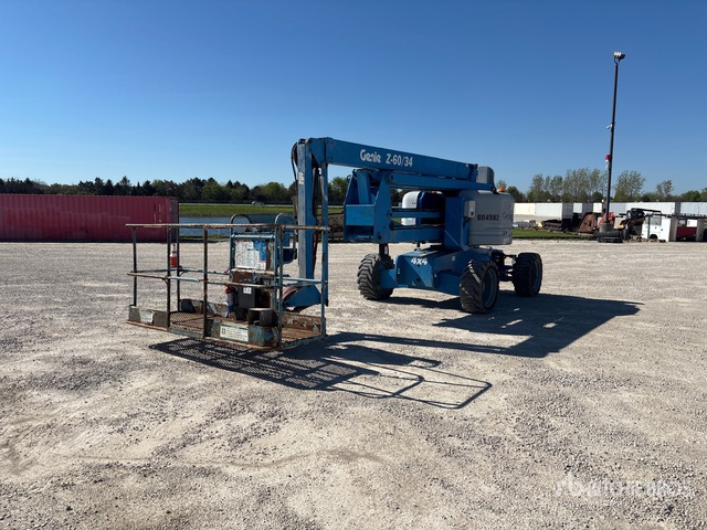 Genie Loading Genie Z60 Aerial Work Platforms transport quote to Kiel, WI. VeriTread ...