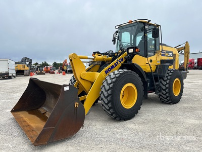 2023 Komatsu WA270-8 Pala Cargadora