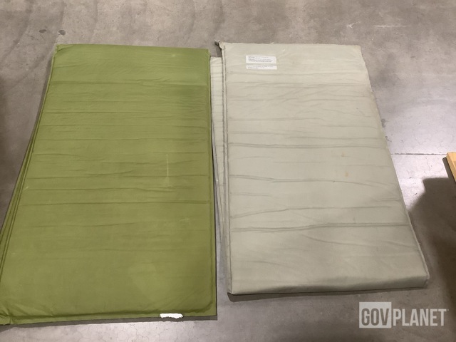(130) Self-Inflating Sleeping Mats