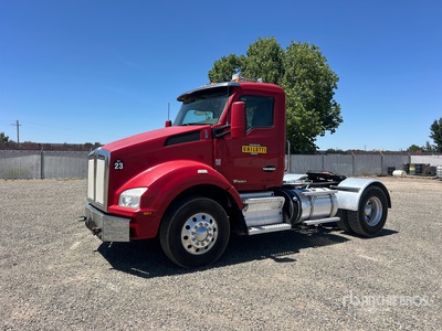 2017 Kenworth T880 4x2 S/A Day Cab Truck Tractor