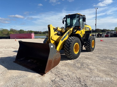 2021 Komatsu WA320-8 Chargeuse sur pneus