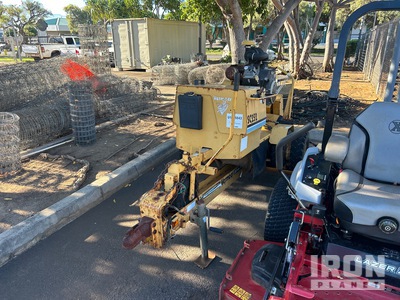 2000 Vermeer SC252 Tow Behind Stubbenfräse w/2000 Vermeer TLR25 Trailer