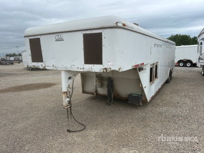 2011 CM 26 ft T/A Gooseneck Enclosed Trailer