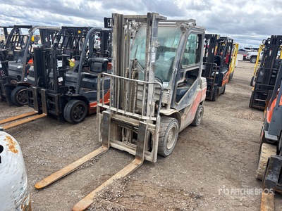 2020 Toyota 8FGU30 5820 lb Pneumatic Tire رافعة شوكية