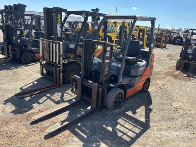 Toyota 8FGCU25 4700 lb Cushion Tire Heftruck