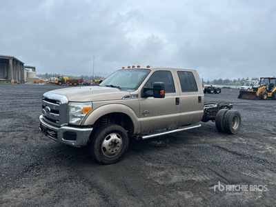 2011 Ford F-350 XLT 4x4 Crew Cab Cabina y chasis