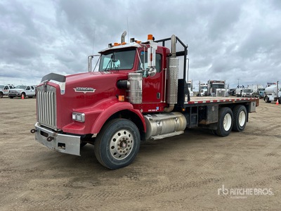 2004 Kenworth T800 6x4 Flatbed Truck