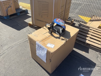 Quantity of (20) Auto Darkening Welding Helmets Varios, tienda, almacen, consumidor (Unused)