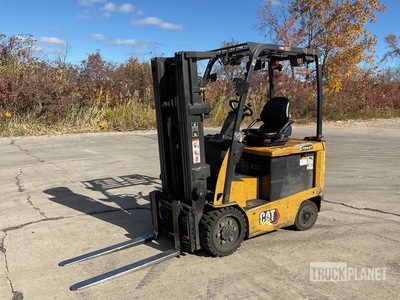 2020 Cat EC25N3-AC 4450 lb Chariot Élévateur Électrique