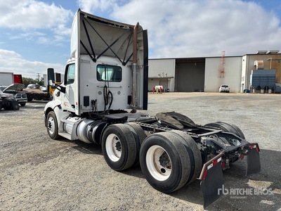 2017 Peterbilt 579 6x4 Day Cab Truck Tractor