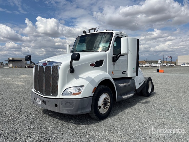 2017 PETERBILT 579