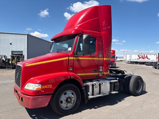 2016 Volvo VNM42T 4x2 S/A Day Cab Truck Tractor