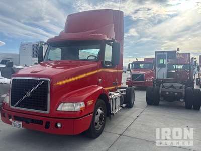 2017 Volvo VNM42T 4x2 S/A Day Cab Truck Tractor