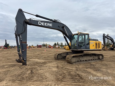 2008 John Deere 240D Tracked Excavator