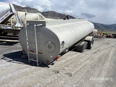 1978 Fruehauf TAG-B2-E5200 4000 gal S/A Rimorchio cisterna per acqua
