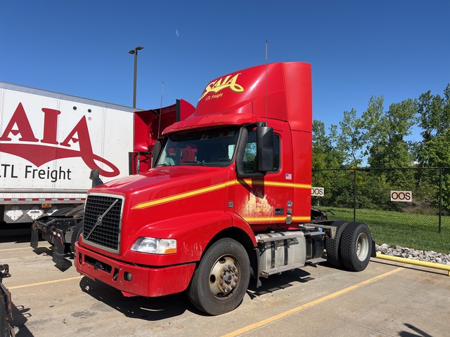 2017 Volvo VNM 4x2 S/A Day Cab Truck Tractor (Inoperable)