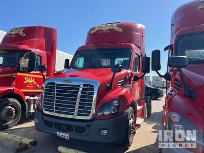 2017 Freightliner 113 4x2 S/A Day Cab Truck Tractor (Inoperable)