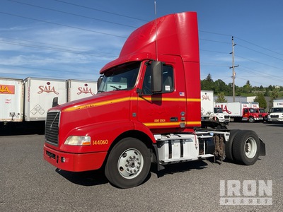 2015 Volvo VNM42T 4x2 S/A Day Cab Truck Tractor