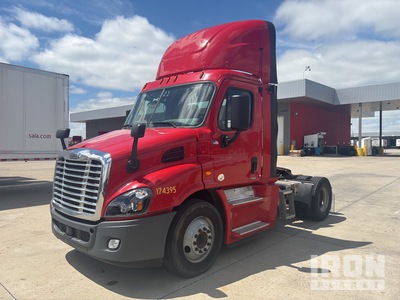 2017 Freightliner Cascadia 4x2 S/A Day Cab Truck Tractor