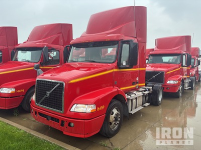 2016 Volvo VNM42T 4x2 Day Cab Prime Mover