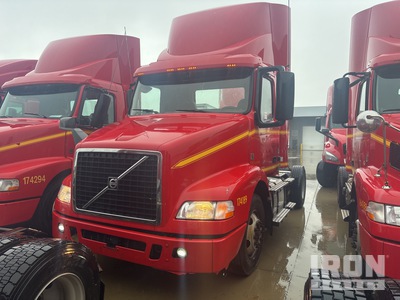2017 Volvo VNM42T 4x2 Day Cab Prime Mover