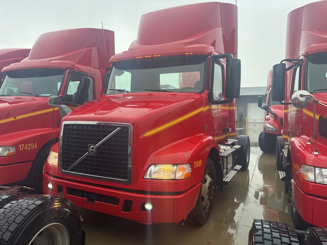 2017 Volvo VNM42T 4x2 S/A Day Cab Truck Tractor