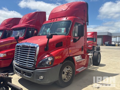 2018 Freightliner CA113 4x2 トラックトラクター（S/A） (Inoperable)