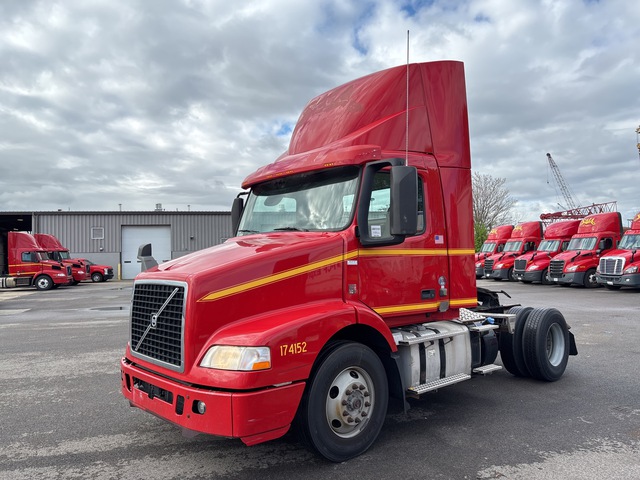 2017 Volvo VNM42T 4x2 S/A Day Cab Truck Tractor