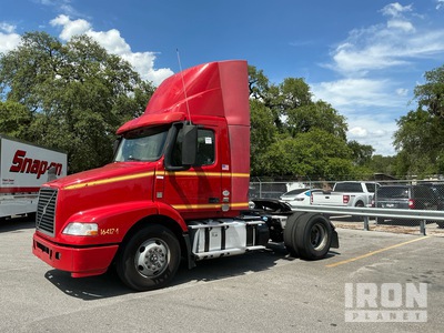 2016 Volvo VNM42T 4x2 S/A Day Cab Truck Tractor