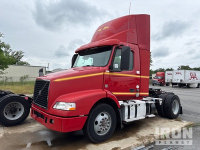 2016 Volvo VNM42T 4x2 S/A Day Cab Truck Tractor
